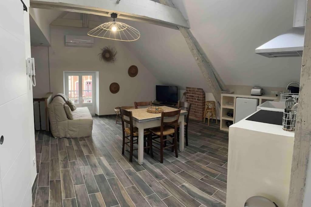 Ferienwohnung Sejour De Charme Au Boheme Amboise Exterior foto